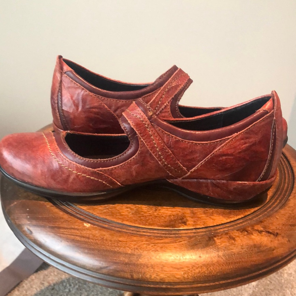 Aetrex Brown Leather Flats Topstitching EUC - Picture 8 of 16